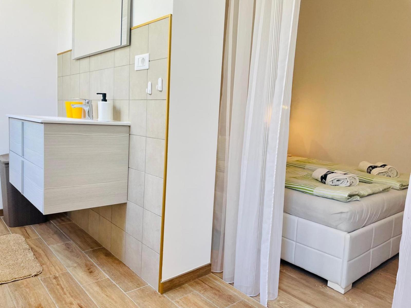 Boutique Apartment With Private Pool For Your Exclusive Use Novigrad Istria 外观 照片
